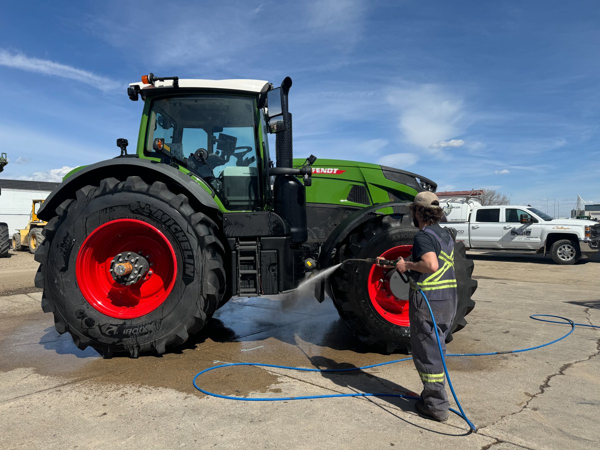 Not a bad day to soak down some new arrivals! Happy #FendtFriday everyone! @Fendt_NA