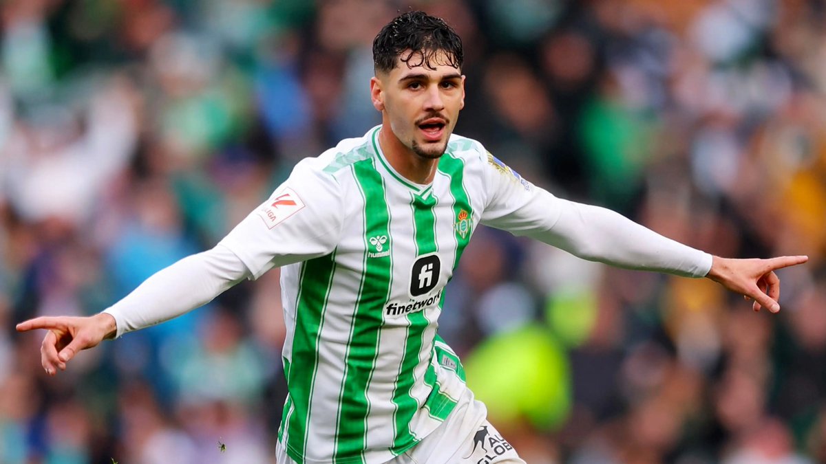 🇺🇸 Johnny Cardoso is quietly becoming one of the best young midfielders in La Liga. 🧵 on his analytical profile👇 #USMNT | #RealBetisCelta | #LaLiga