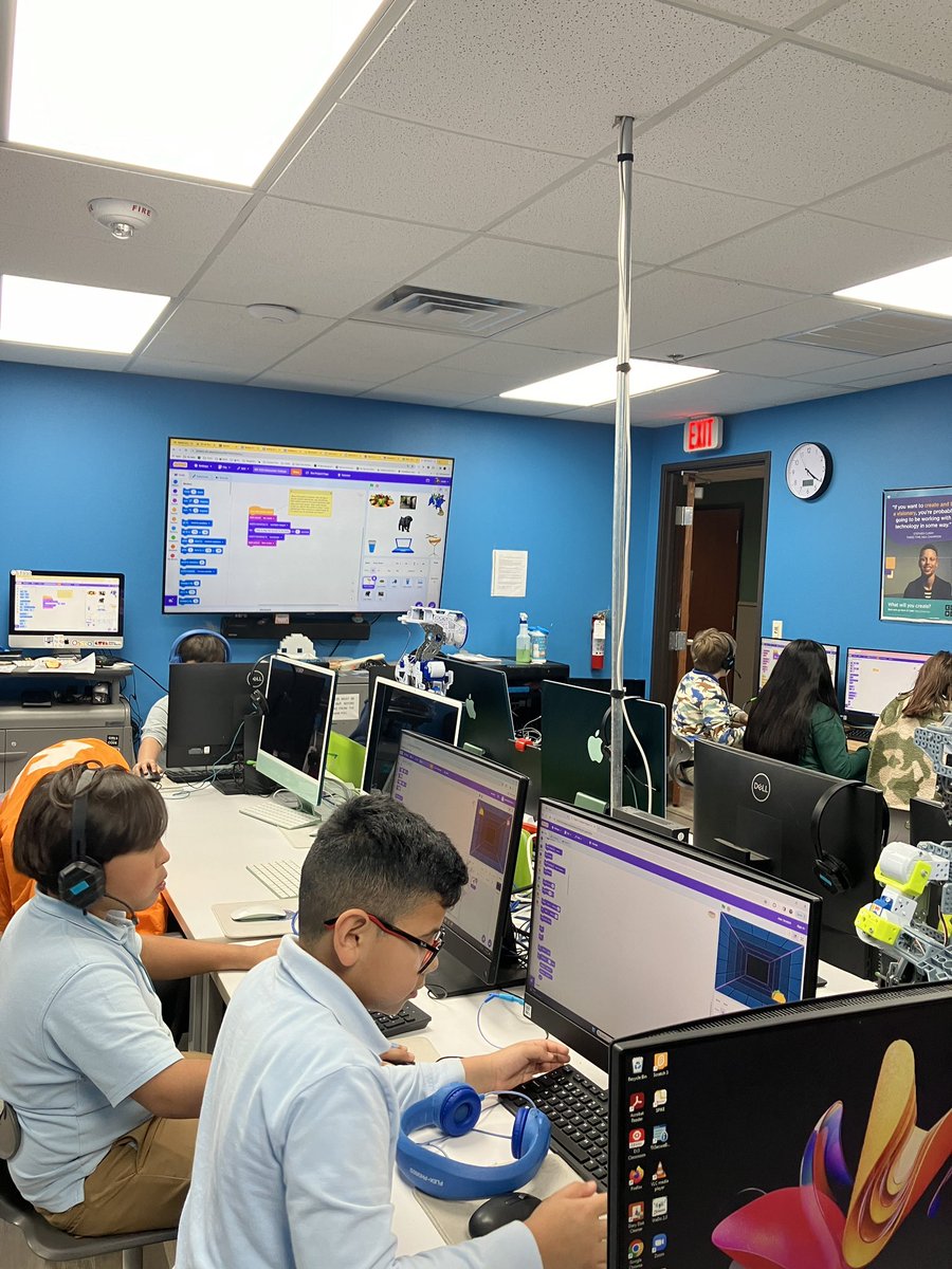 Our students @efwmaschool after yesterday’s #STAAR testing day we are having a #fun #coding #enrichment day #learning w @RobloxEdu @Minecraft @LEGOFortnite #equity #diversity #inclusion #confidence  #teamwork #CSforGood #creativity #CSforALL #EveryCanCode #AFEteacher #ITeachcode