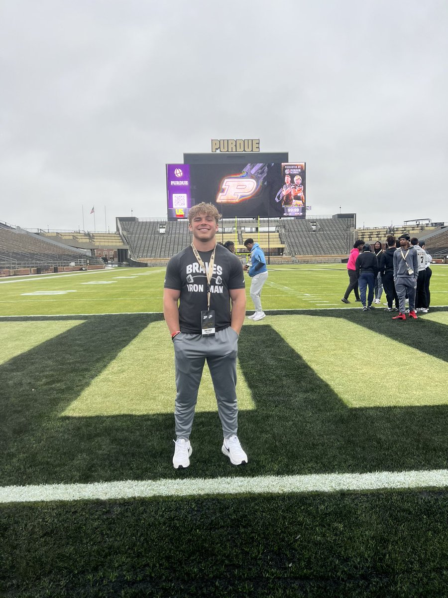 I had a great visit at Purdue, loved watching the practice and can’t wait to be back up here.<a href="/DJRSwework/">Darren Junior Recruiting Source LLC.</a> <a href="/CoachConard/">Coach C (Conard)</a>