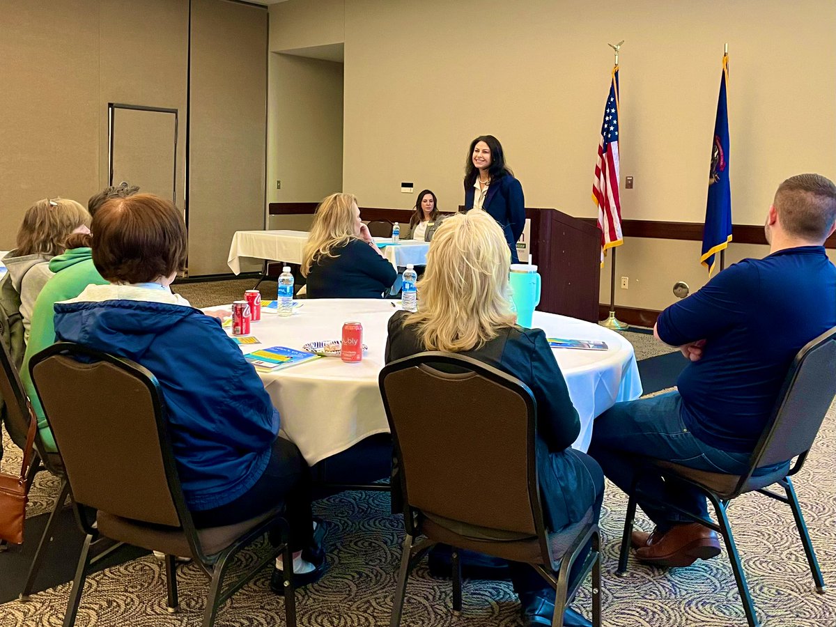 This afternoon, @MIAttyGen @dananessel visited @SenPolehanki’s district to present in Inkster and Canton about how residents can spot, avoid and report scams. Remember: the DAG is your connection to consumer protection. Learn more ➡️ mi.gov/agcp