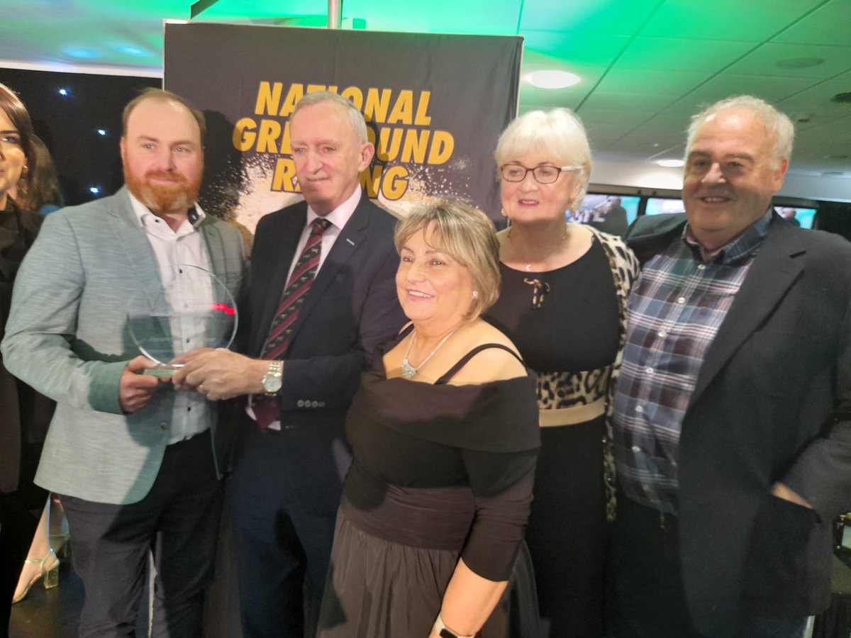 🏆 Future Star Award

Congratulations to Whyaye Bonnylad, our one to watch ⭐️

Congratulations to Martin Langley, Robert Gleeson, Cathal Smith and all connections 

#GreyhoundAwards #ThisRunsDeep #GoGreyhoundRacing