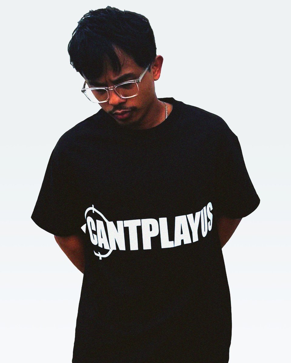CANTPLAYUS's tweet photo. Large Core. Available now. https://t.co/ubOT2QORrg https://t.co/4iHIJljGvH