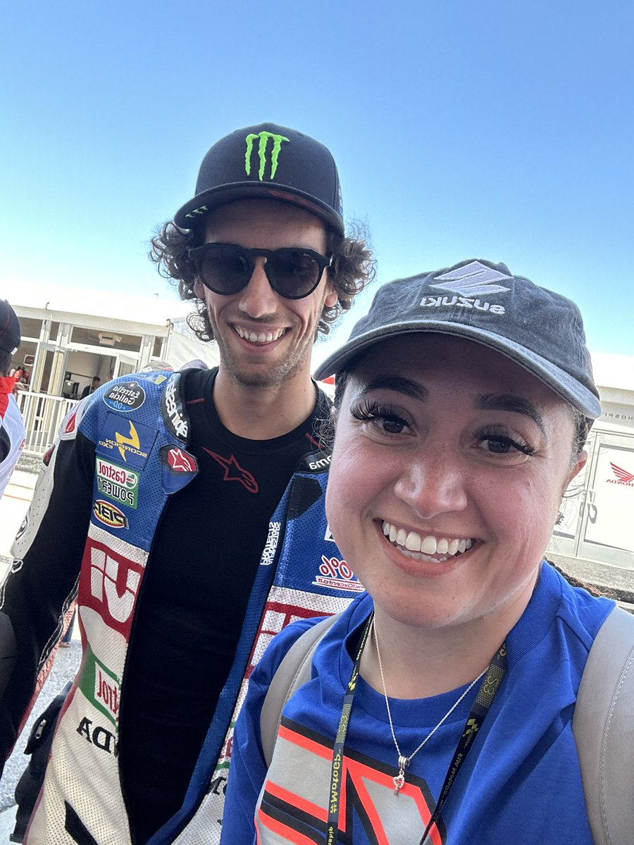 Because it’s COTA weekend 😍😍 <a href="/Rins42/">Alex Rins</a> see you tomorrow 🥰 #Motogp #Cota