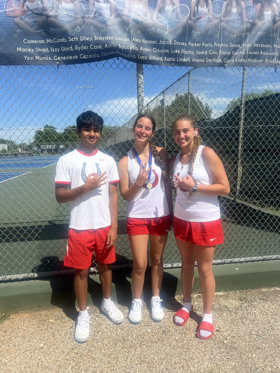 Dhruv Bhat and Hannah Maroney won 3rd in mixed doubles in their draw. Andrea Melendez Espino also took third in her draw in girls singles. RISEUP! @BeltonISD @BeltonISDAth @LakeBeltonHS