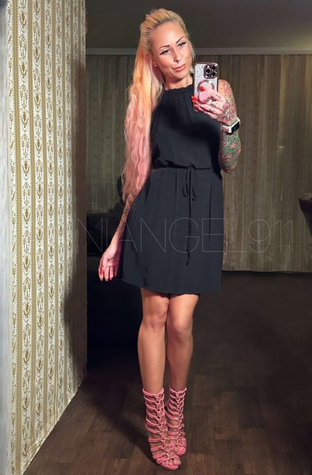 Kleidchen oder Jogger? 😜😂 Also nicht, das man diese Outfits so wirklich vergleichen k&ouml;nnte 😂 Aber welches