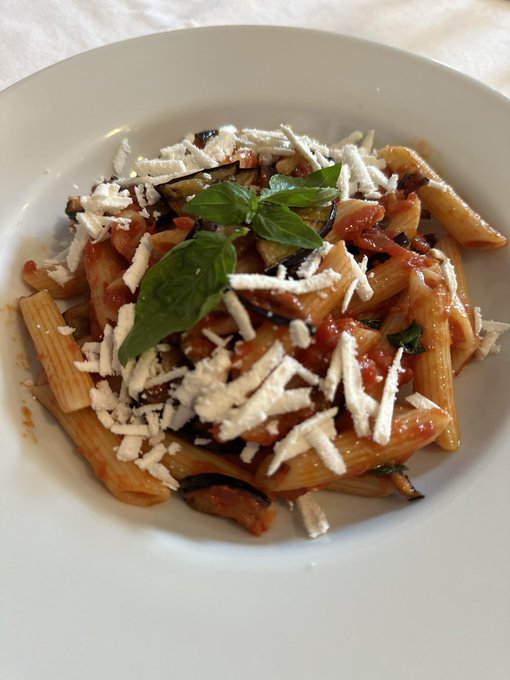 What did you have for lunch or dinner? Here I&rsquo;ll start&hellip; Pasta alla Norma https://t.co/KT4M5EDjpc<a href="/tag/sicilia"class="tags"><span>#sicilia</span></a><a href="/tag/isoleeolie"class="tags"><span>#isoleeolie</span></a>
