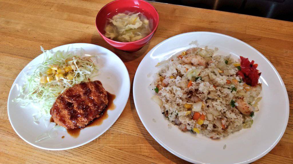 おはようございます！
レストラン音楽館です。
🦐🦐🦐
本日土曜日のランチは海老ピラフのセットです。
美味しいお米で作るピラフを堪能してください♪
音楽館のお米は100%北川辺産コシヒカリです♪

#埼玉県 #加須市 #北川辺
#洋食屋 #ランチ #3県境
#ピラフ