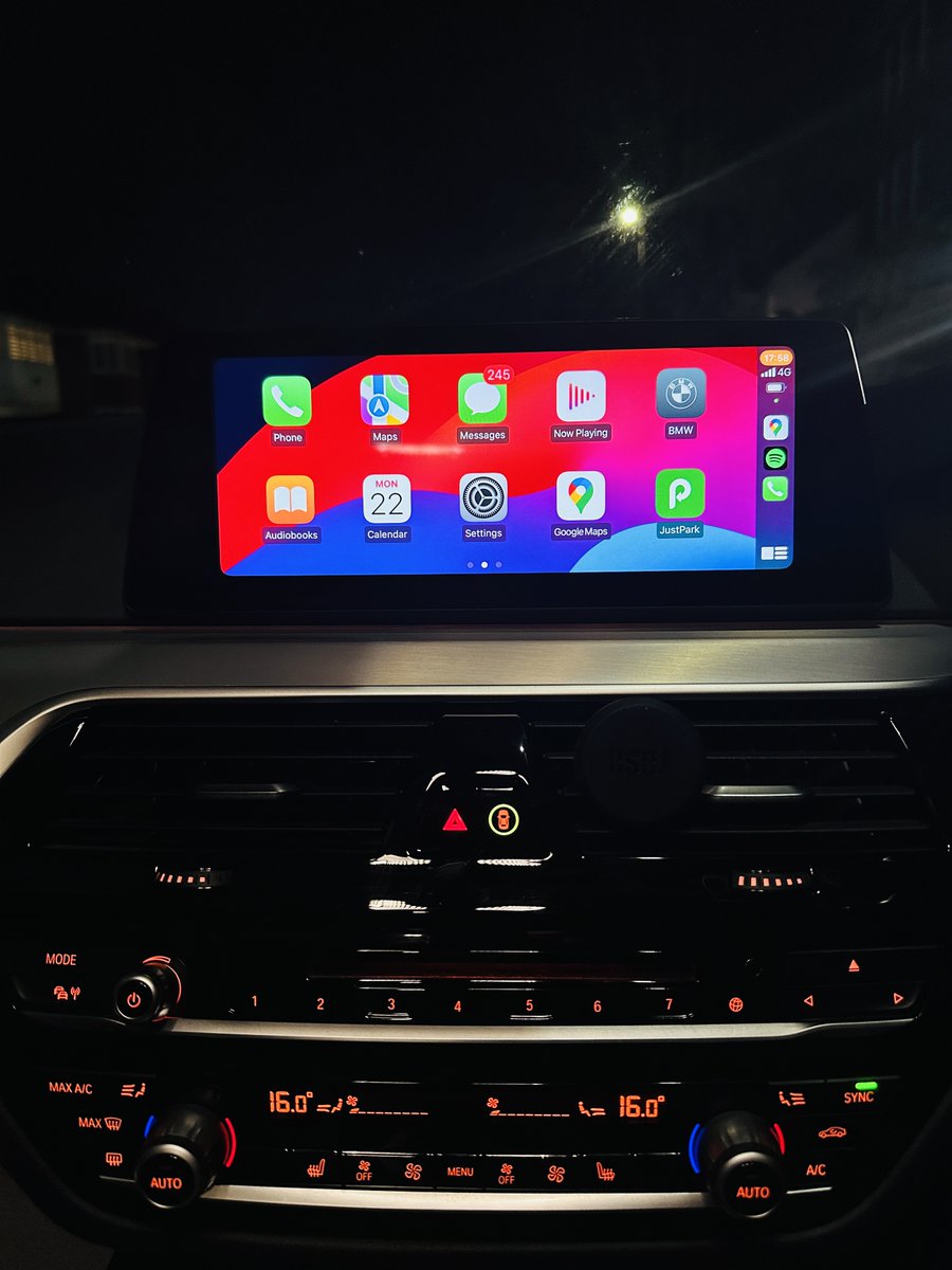 BMW G30 5 Series 2017 activated with OEM BMW Full Screen Apple CarPlay 🙌🏼 #bmw5series #applecarplay #bmwg30 #carplay #5series #g30 #screenmirroring #touchscreen #carnavigation #videoinmotion #bmwm #bmwupgrades #carupgrade #cartv #upgradecar #incartechie
