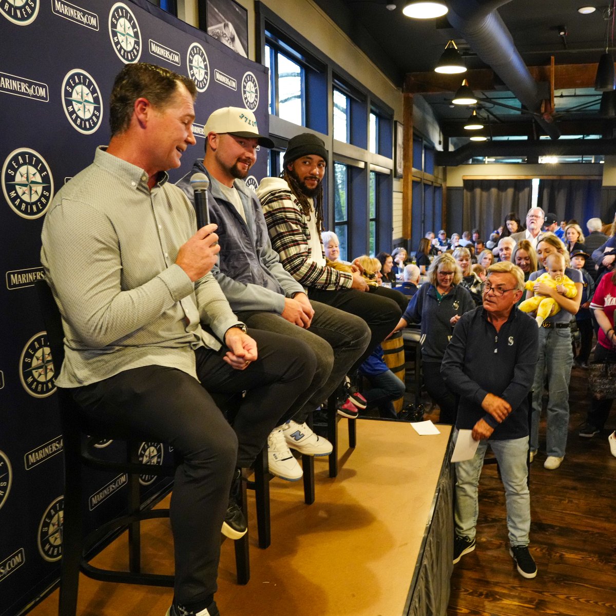 Thank you to everyone who showed up at last night’s All Paws On Deck auction for Team Okanogan Animal Rescue with Scott Servais, Luis Castillo, Cal Raleigh and @jp_crawford.