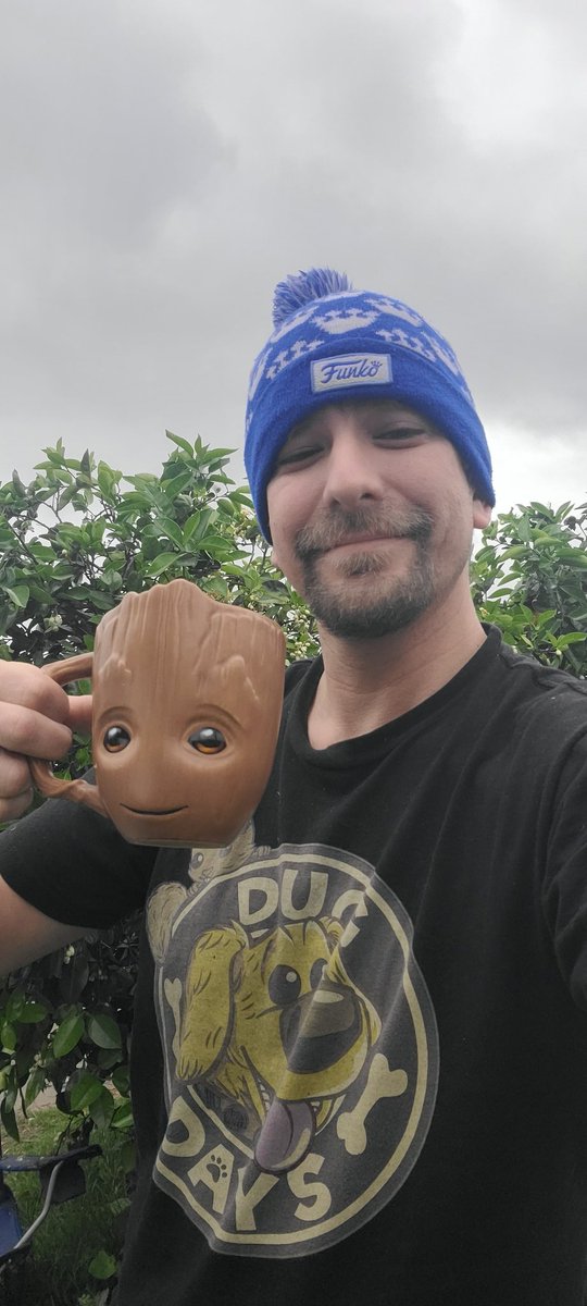 Happy #funkofashionfriday #funkocommunity #funkofamily! The clouds are getting ready for a weekend of rain but that doesn't stop me from having a Dug Day! Have #funtastic day everyone!