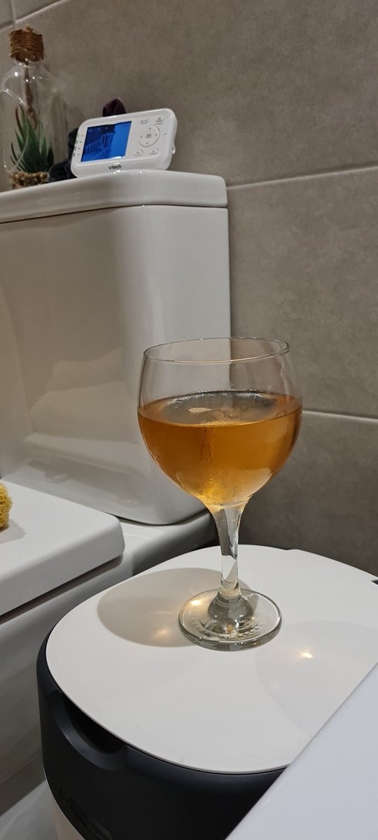 VonneeeeV's tweet image. Well, the twins are bathed, fed, and fast asleep. The better half is on lates, so I'm treating meslf to bubbles and a rare G&amp;amp;T with angostura placed right on top of the nappy bin! Because I'm classy like that! 👍😋 #chinchin 🥃