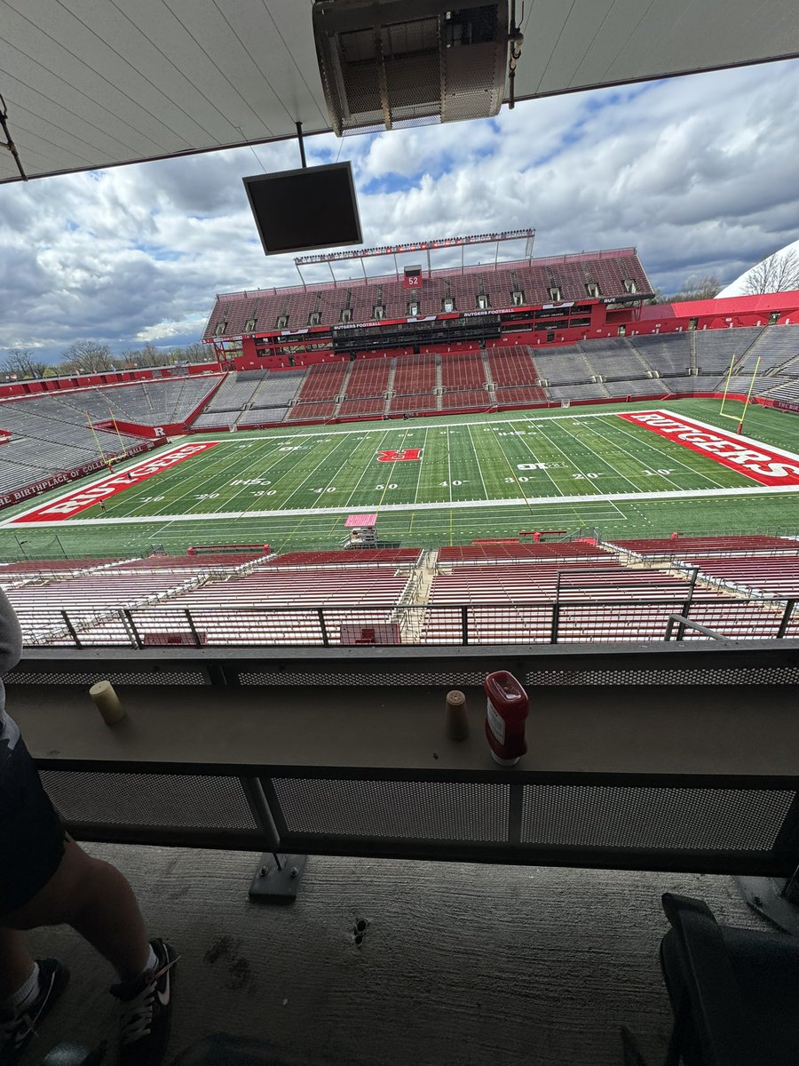 #AGTG Blessed To Recieve An Offer From @RFootball 🔴⚪️! @GregSchiano @Mark_Orphey @CoachDrewRU @JaredClark2 @CoachJonHaskins @Mooney_FB