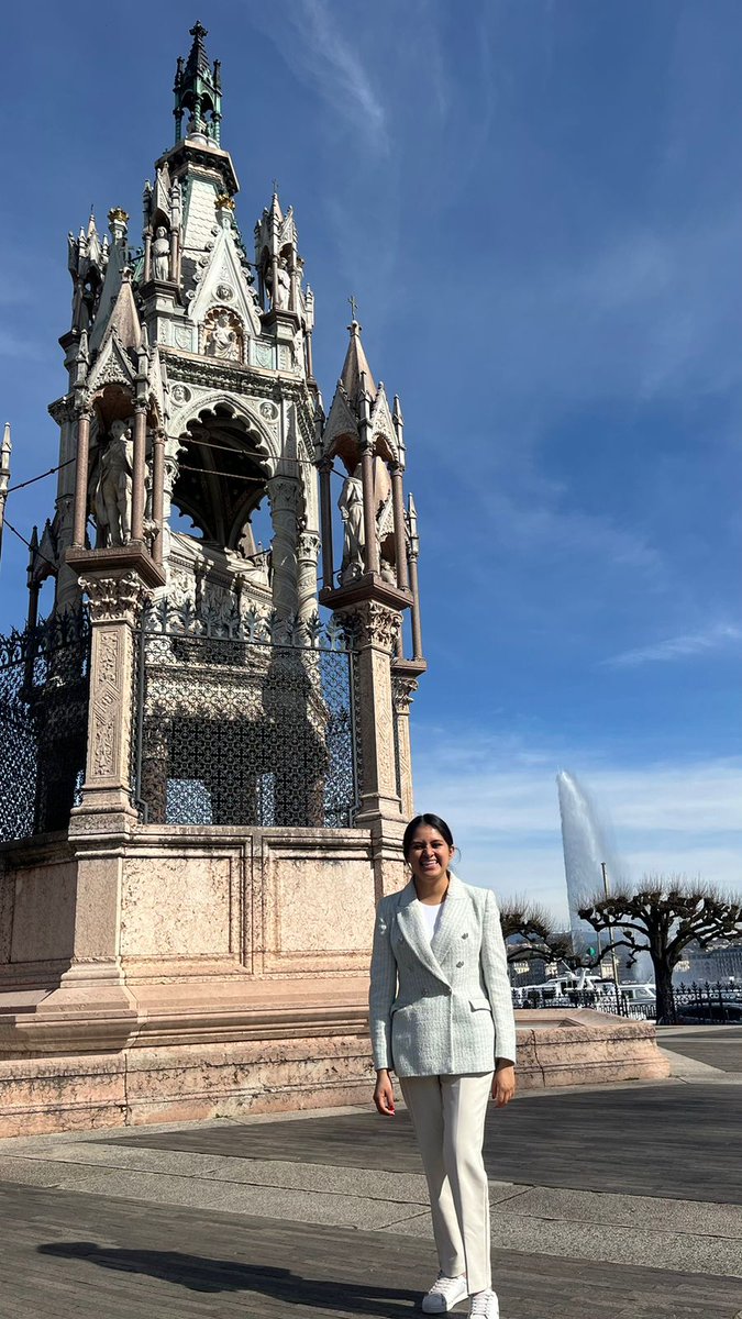 Marian Hernández Gómez, alumna de la UAP Cuautitlán Izcalli, representa a la #UAEMéx mediante sus prácticas profesionales en la “Misión Permanente de México ante los Organismos Internacionales”, con sede en Ginebra, Suiza. Tu desempeño es motivo de inspiración. #SomosUAEMéx 💚💛
