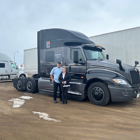 We're extremely honoured to have met the needs of one of our continued and valued customers, Don Lapierre who has  just acquired one of our @IntnlTrucks LT series with the S13 Engine! 

#InternationalTrucks #summitmotors #southernalberta #trucking