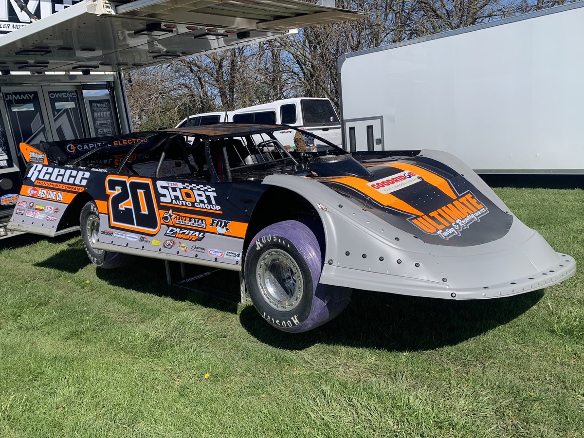 It’s 𝗥𝗔𝗖𝗘 𝗪𝗘𝗘𝗞𝗘𝗡𝗗 @FarmerCityRacin! Our Ultimate Towing & Recovery-backed #XR1 is unloaded and ready to go for this weekend’s @WoOLateModels #Illini100! Tune in and cheer us on LIVE @dirtvision.