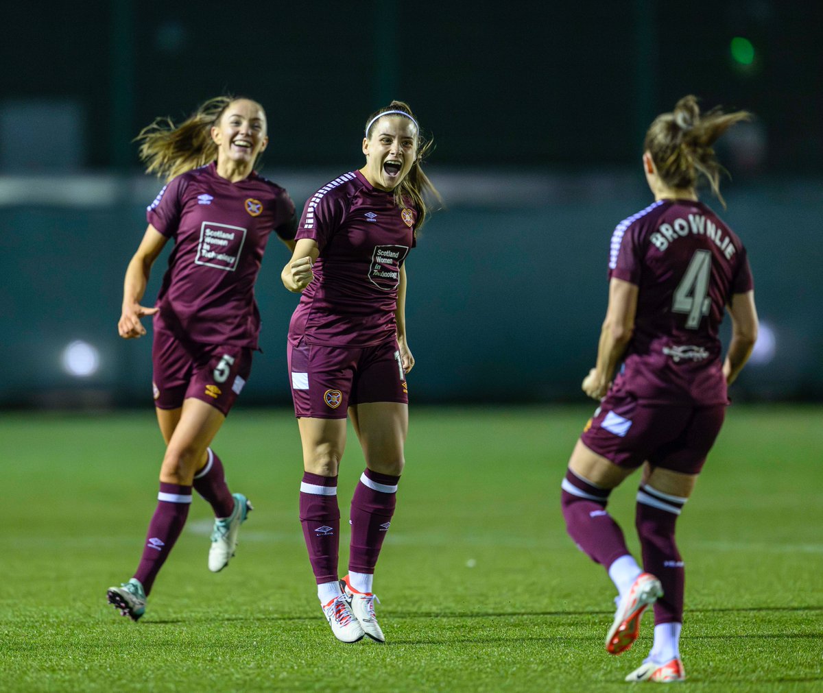 📸An Edinburgh derby classic from <a href="/__meganbell__/">Megan Bell</a> 🔥