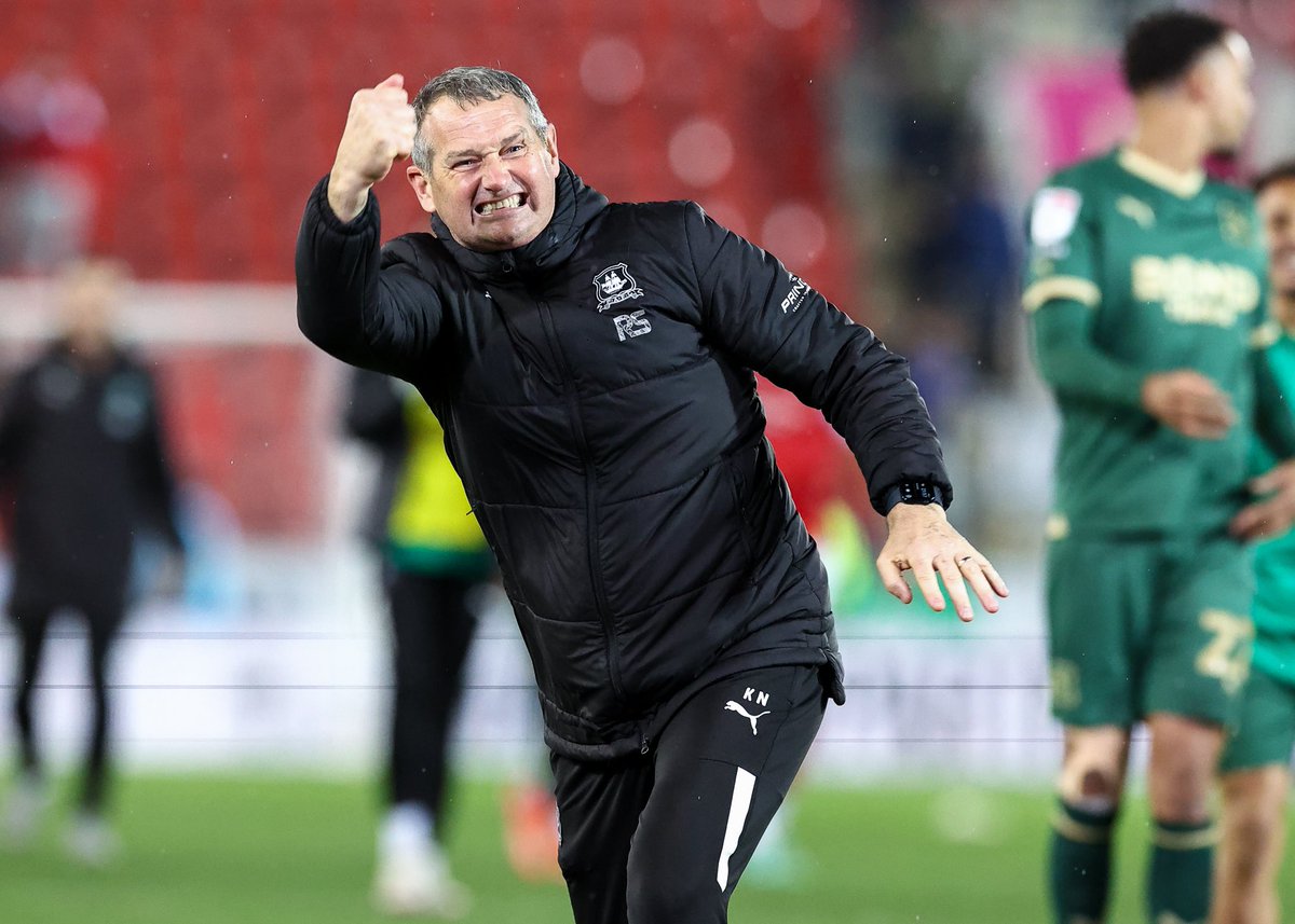 I would die for this man Mr Plymouth Argyle 💚 #pafc