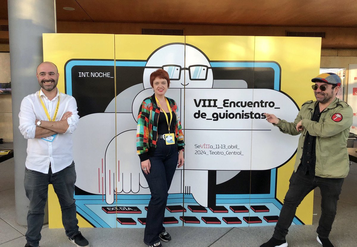 MJ Ruiz Muñoz 💜💚 (@mjruizmunoz) on Twitter photo Docentes de Guion que se encuentran en el #VIIIEncuentroGuionistas en Sevilla. Con <a href="/sercobo/">Sergio Cobo</a> y Vicente Rodríguez. #8EGSevilla. Maravillosa jornada y aplauso fuerte para la organización 🙌🏼🙌🏼🙌🏼 Docentes de Guion que se encuentran en el #VIIIEncuentroGuionistas en Sevilla. Con <a href="/sercobo/">Sergio Cobo</a> y Vicente Rodríguez. #8EGSevilla. Maravillosa jornada y aplauso fuerte para la organización 🙌🏼🙌🏼🙌🏼