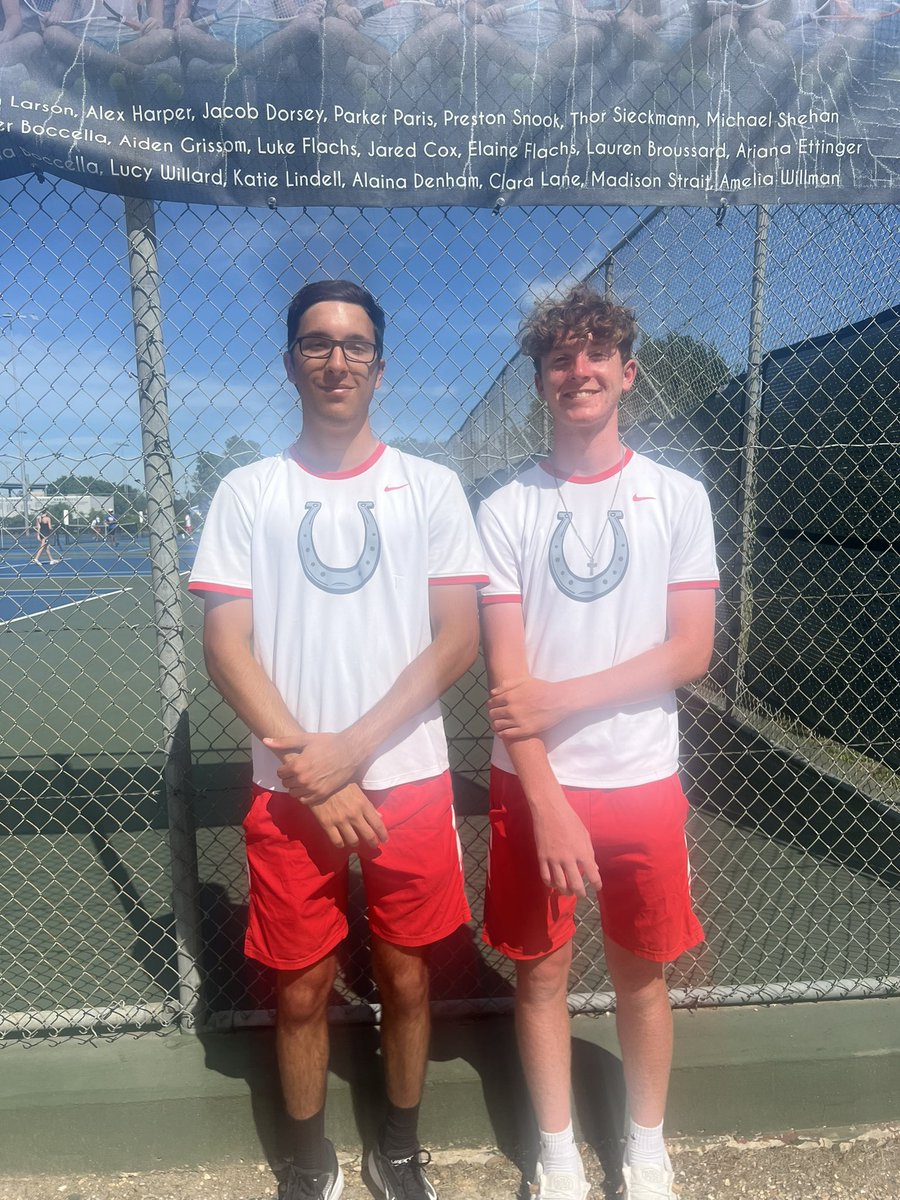 Nathan Dawson and Ethan Muehlstein took 3rd place in boys doubles at Georgetown tourney. RISEUP! @BeltonISD @BeltonISDAth @LakeBeltonHS