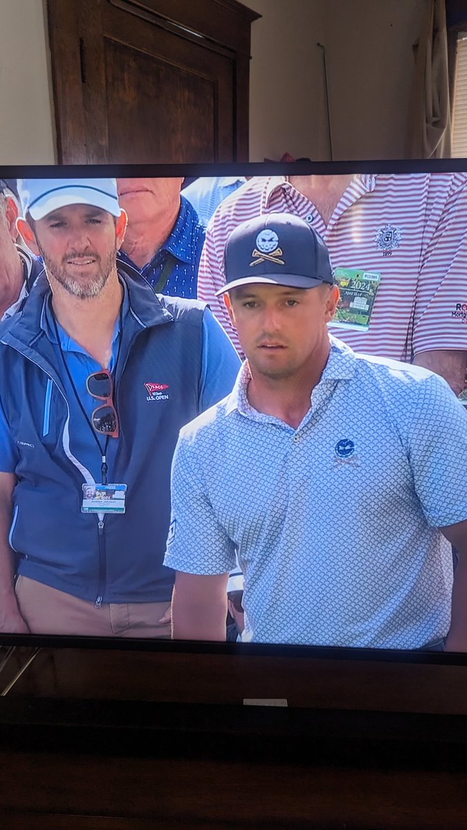 chefcycle's tweet photo. Do you think this guy ever takes this vest off?@AndyTFE @BrendanPorath https://t.co/v9K9xs9Puu