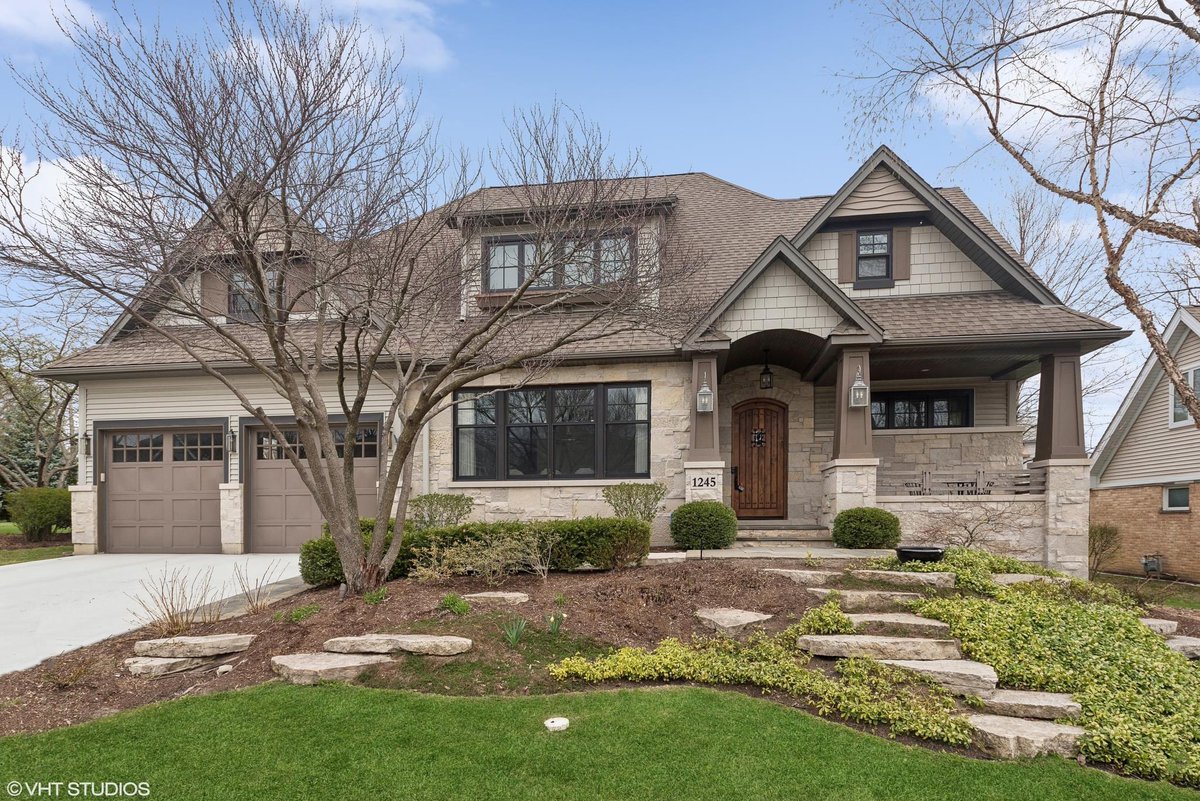 New Listing Alert! Contact me for details on this Arlington Heights stunner!