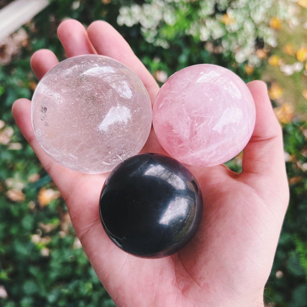The sphere in the post above is part of a “Crystal Spheres Bundle” and it’s still available in our shop! It comes with a Rose Quartz Sphere and a Shungite sphere. Crystal Sphere Bundle ↓ mycrystalearth.ca/collections/bu…