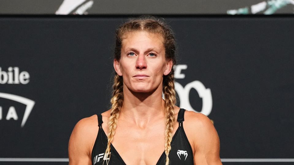 The entire UFC 300 card is official. go.forbes.com/c/dPdU