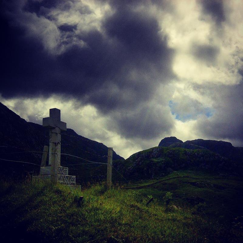 Alister Elliot (24) of the Highland Light Infantry was killed in Flanders today in 1918. Older brother William had been killed the year before. They are remembered in one of the UK's most remote & beautiful war memorials. Far from the nearest road at the head of Loch Glencoul