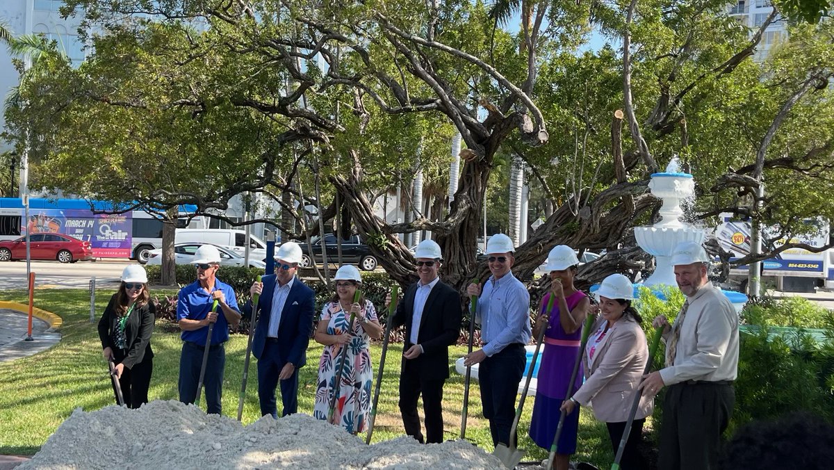 Ground breaking for water main replacement along 41st Street this morning. 'Public safety' was a common theme during prepared remarks. Project completion expected September 2024.