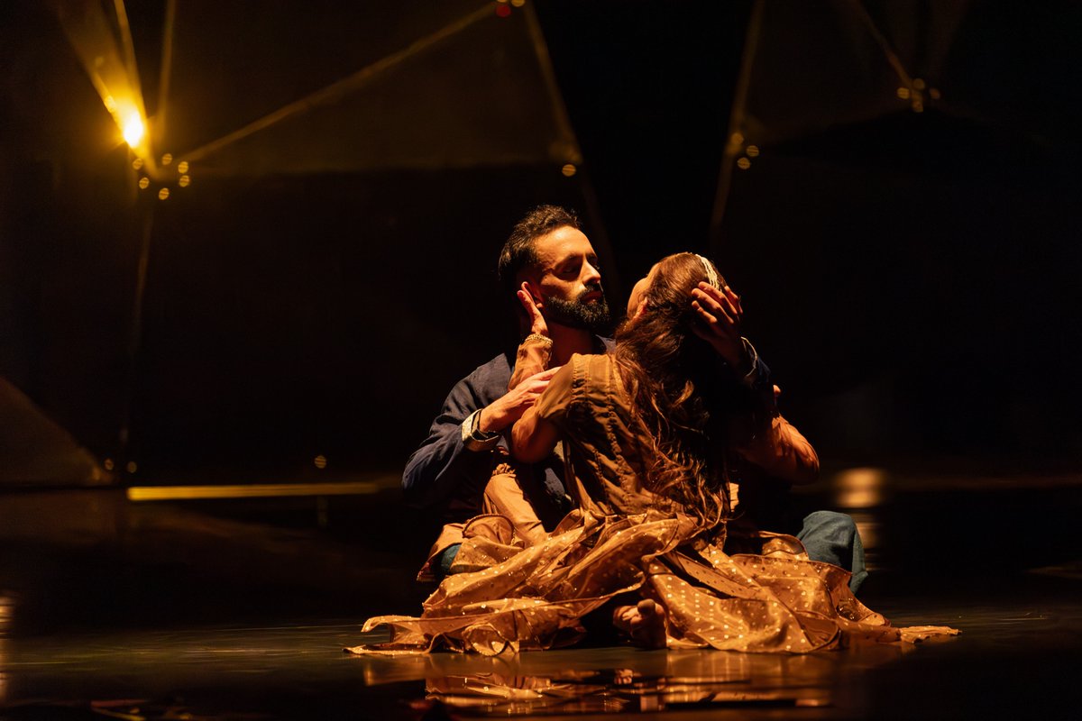 calamityjane65's tweet image. Absolutely extraordinary show from Aakash Odedra &amp;amp; Aditi Mangaldas at Sadler’s Wells. It’s the London premiere of Mehek, a love story between an older woman and a younger man. It is so passionate and tender; it had me in tears. #aakashodedra #aditimangaldas #dance #love
