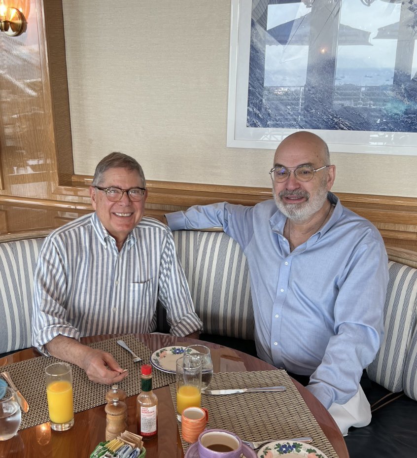 Enjoyed catching up with my old friend Alberto @ibarguen, former Chairman @knightfdn.

Whether Publisher of @MiamiHerald or at Knight, Alberto always provided principled and dignified service. His example of decency helped guide our communities. 

A true friend and a class act.