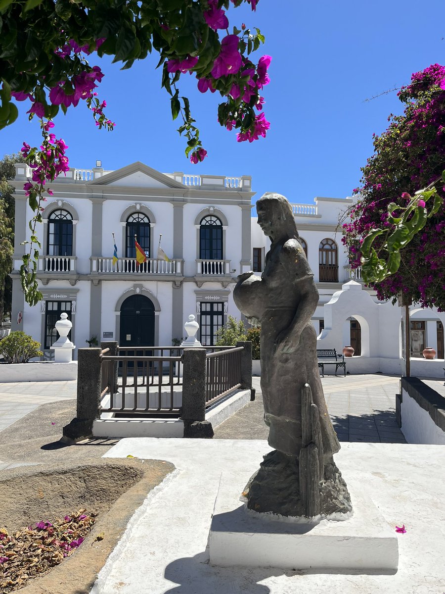 Dad69Geo's tweet image. Taking the beauty of Lanzarote today. What a treat.