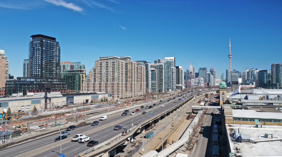 Toronto's Gardiner Expressway lanes to be reduced for 3 years starting Sunday.