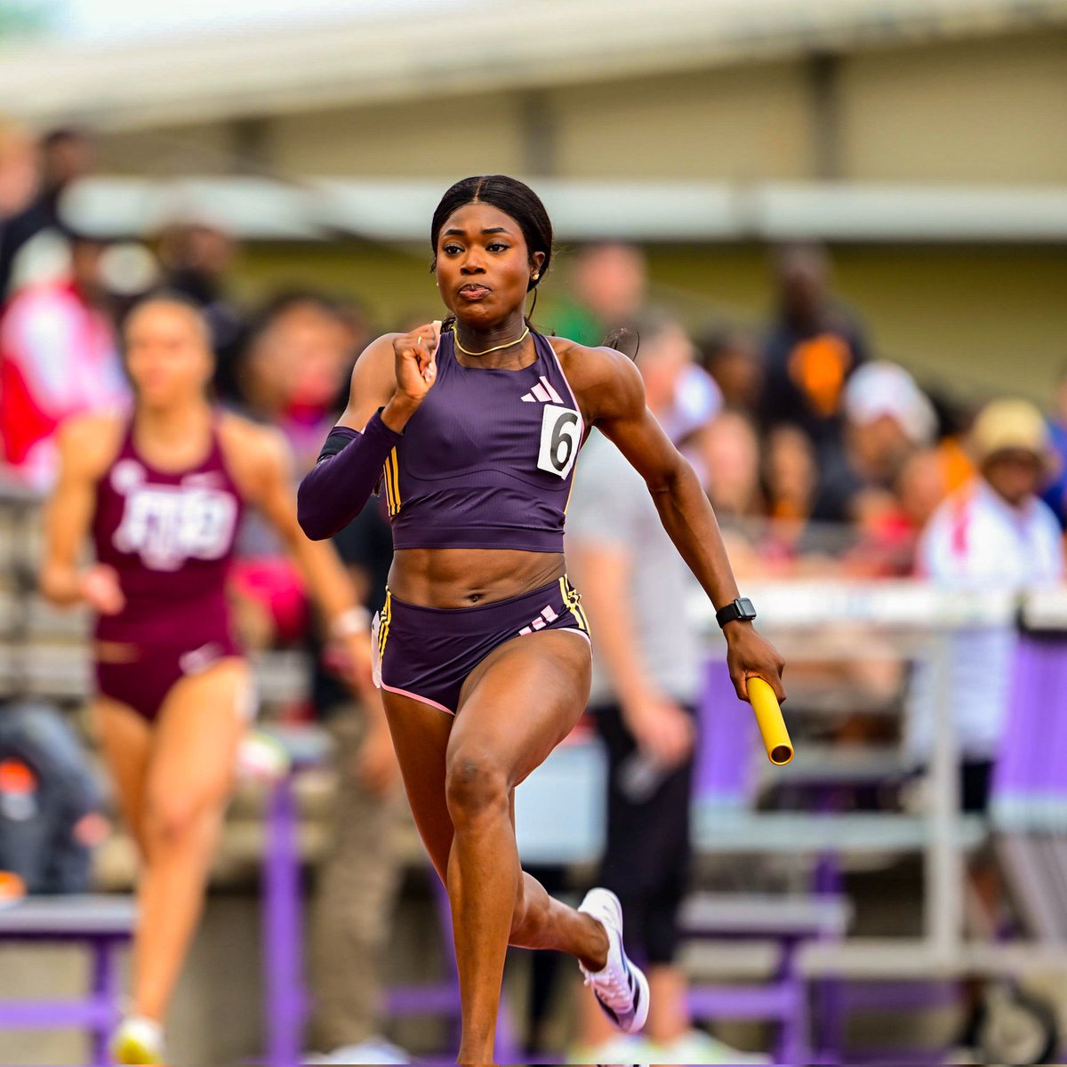 Olympic ticket booked for Ofili!!🙌🏽🔥 Favour Ofili 🇳🇬 took a resounding victory in the women's 200m at the Tom Jones Invitational, clocking a time of 22.33s (1.4) for the win. She defeated Anavia Battle 🇺🇸 who came through in 22.56s and Ida Karstoft 🇩🇰 in a new National Record…