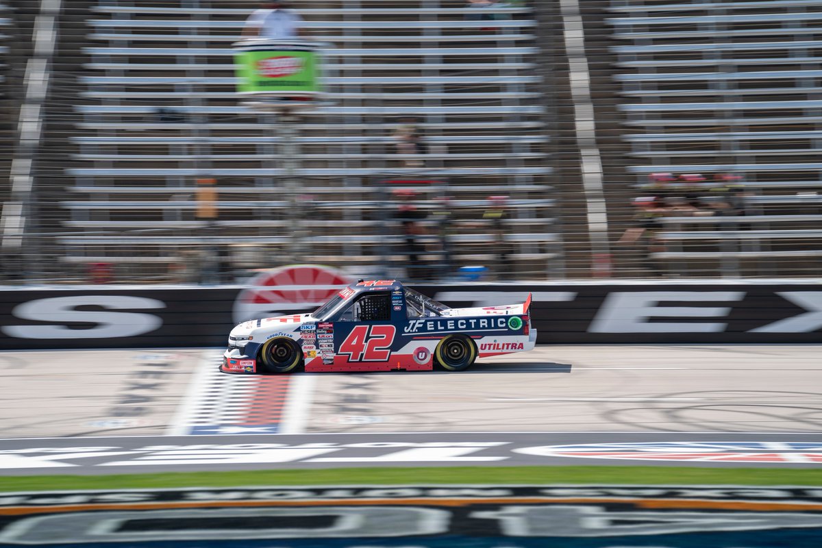 We are do-si done with qualifying. 🤠 P8 Bayley Currey P18 Johnny Sauter P20 Matt Mills #TeamChevy | #PressTheAttack