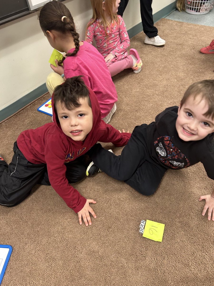 Representing numbers in the teens in kindergarten <a href="/KingEdwardLions/">King Edward</a>