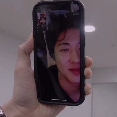 seochangbinpics's tweet photo. you guys don’t understand https://t.co/mZT4V4JrpM