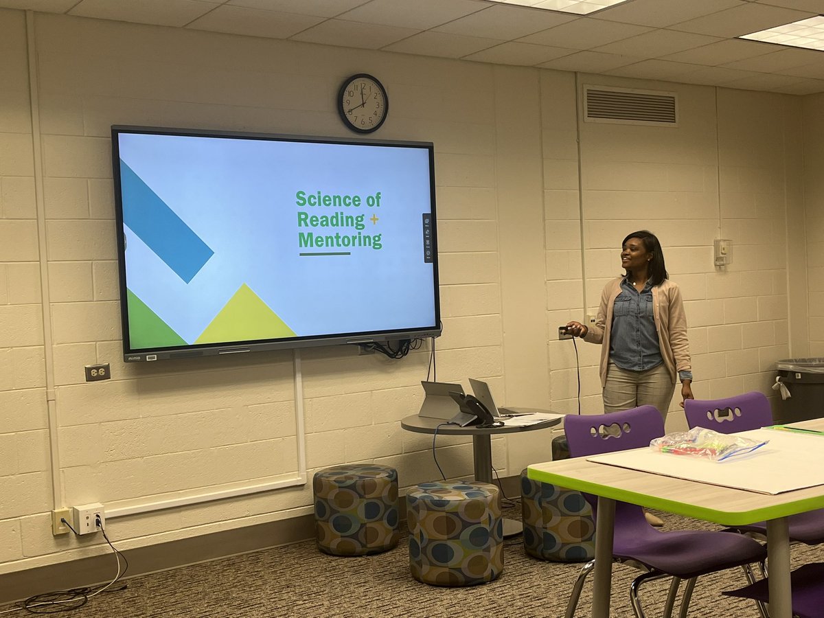 APSInductsYou's tweet image. We ❤️ learning and collaboration - today @Ross_Mentors built off the literary knowledge 📚we received from @DrSpurley to make connections to #mentoring our #firstclassteachers ➕we had #datachats with our colleague (Jess) on teacher feedback 📊