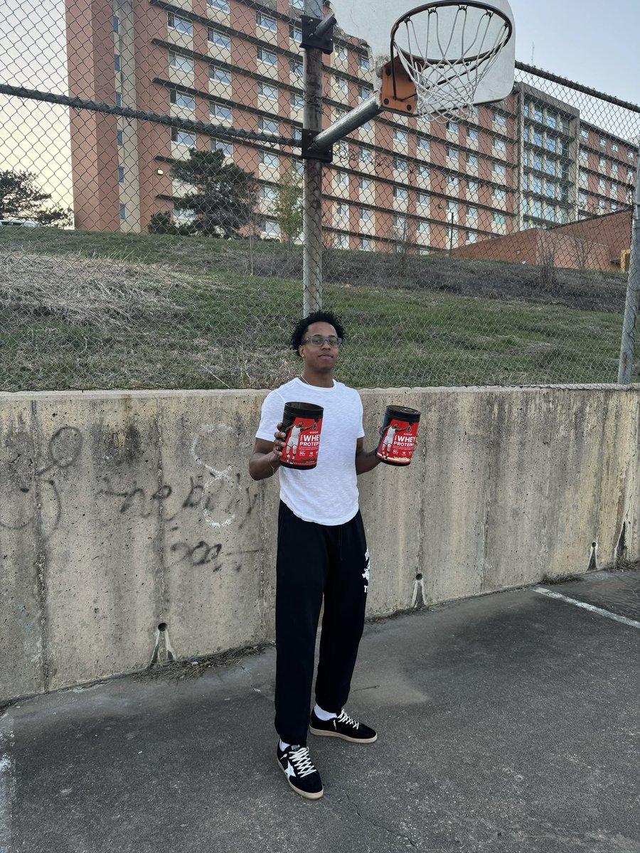 Training for next season starts now 🏀

To get me ready, I'm using @sixstarpronutrition 100% Whey Protein Plus to support muscle building and recovery 💪 

You can find all the delicious flavors of SIXSTAR 100% Whey Protein Plus at a @walmart near you 

#sixstarpartner