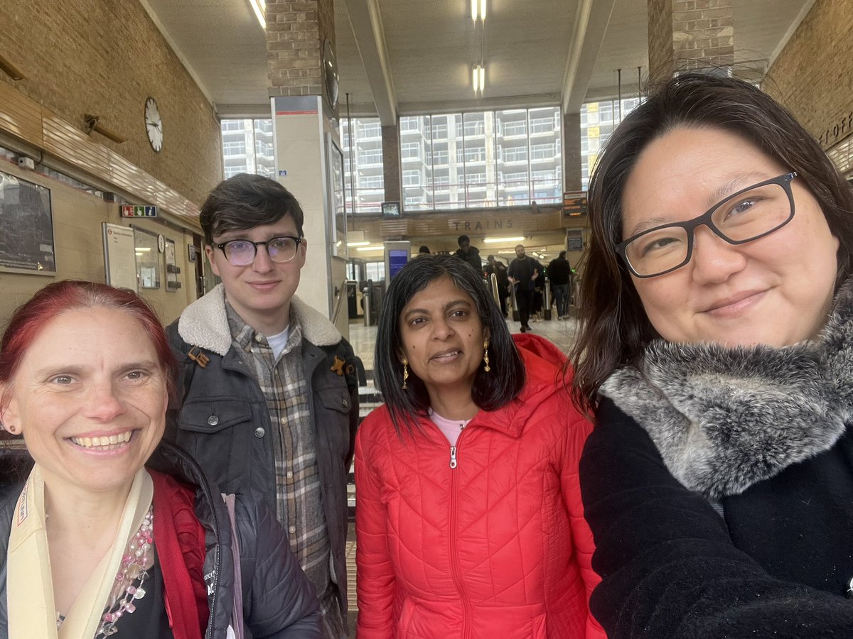 Great past few days in sunshine (and rain) out on #LabourDoorstep for @SadiqKhan @BassamMahfouz @JSmallEdwards with London Assembly list candidates @borakwon @omidmiri93 and cllrs pounding W3, W4 and W12 streets meeting voters wanting change #VoteLabour