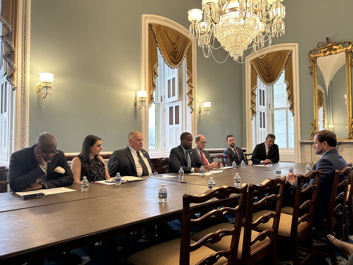 The war in Sudan has created the world's biggest displacement crisis, so I was glad to meet again with Tom Perriello – the U.S. Special Envoy for Sudan – and discuss how we can get humanitarian assistance into the region and push the SAF & RSF to immediately stop the fighting.