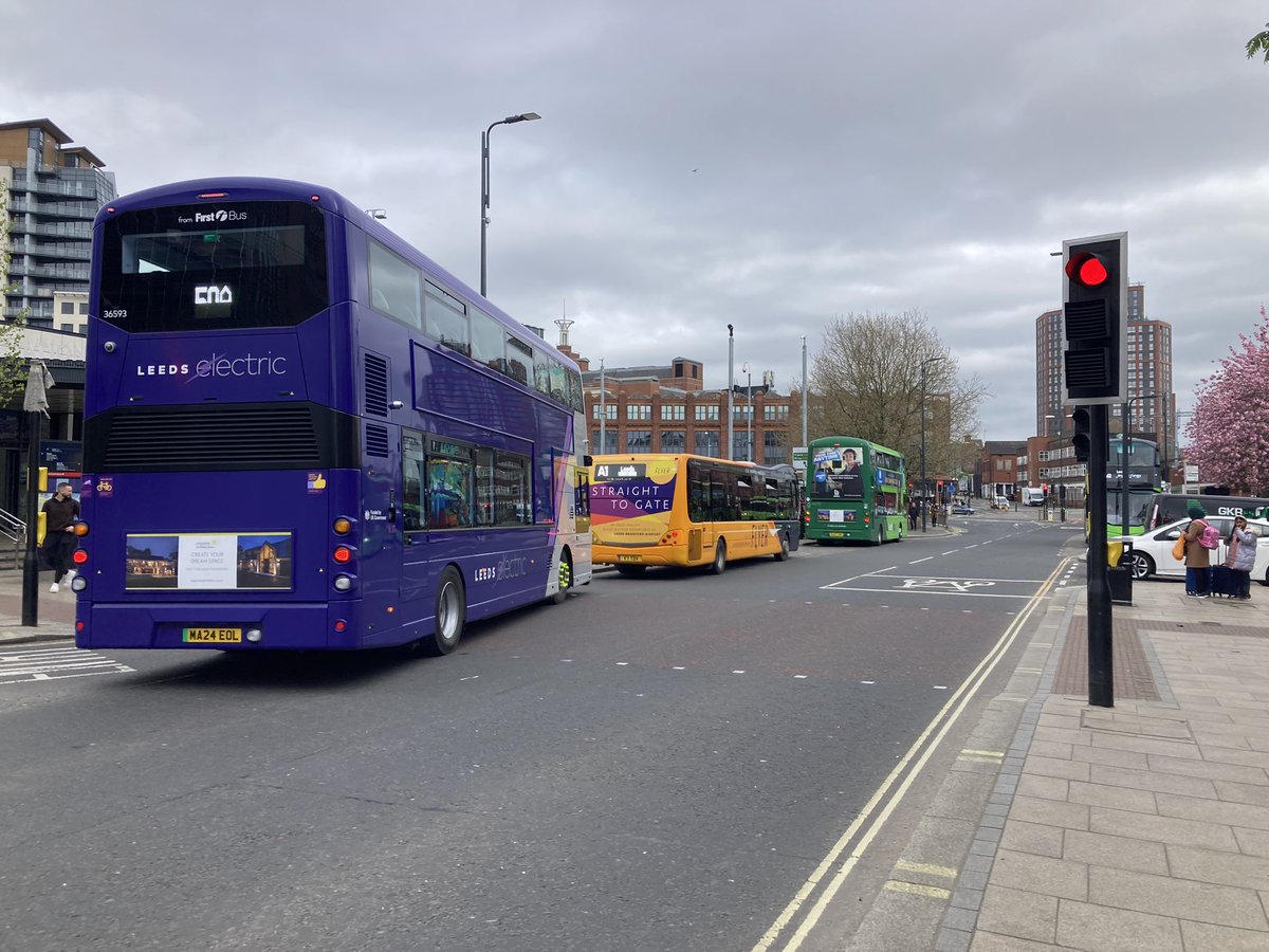 @FirstWestYorks 36593 blocking a crossing outside Leeds bus station