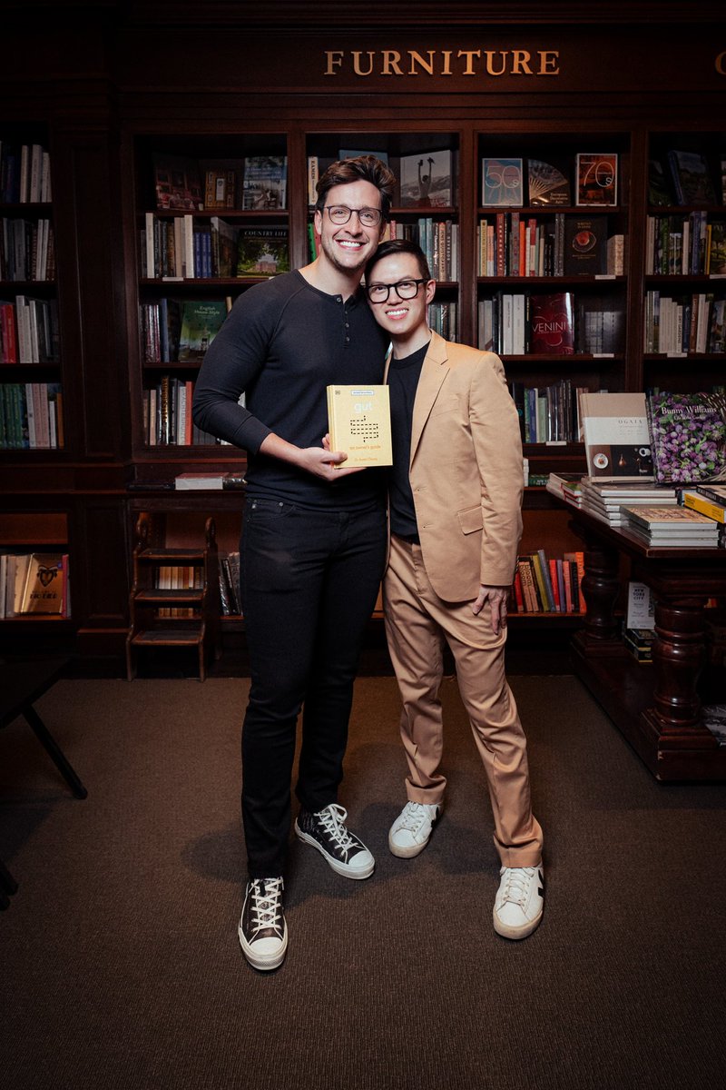 Big thanks to my friend @RealDoctorMike for coming to support the launch of my book “Gut: An Owner’s Guide” 🙏