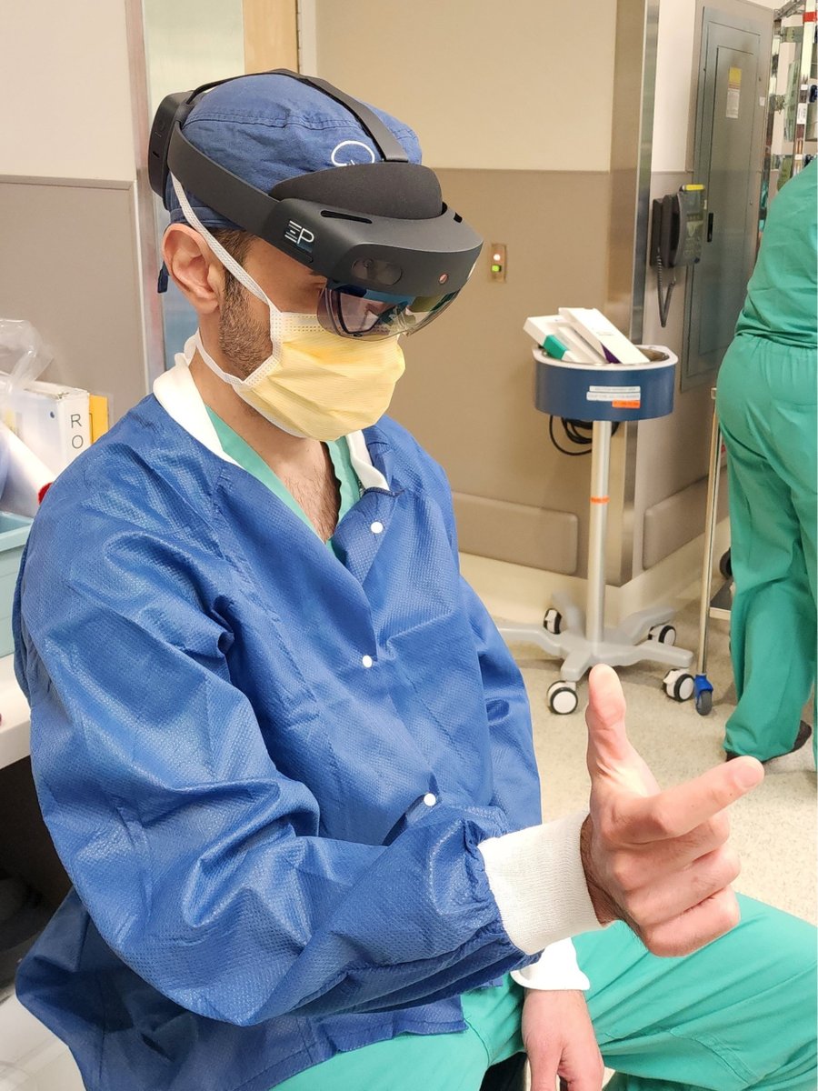 As neurosurgery leaders, our physicians are at the forefront of using technologies for higher quality care. Here, Drs. Palmisciano (@PaoloPalmiscia1) and Shahlaie are using augmented reality (AR) for a cerebral shunt case.