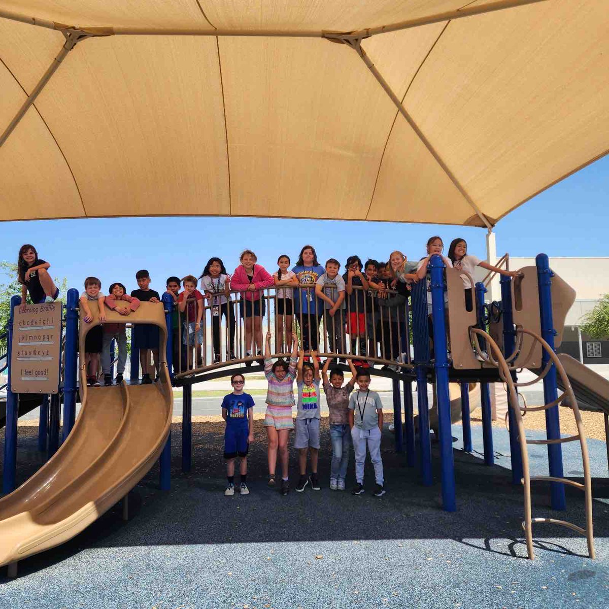 For the second time this year, Ms. Mendoza’s class has spelled out “here and on time” by having perfect classroom attendance! They earned extra recess! #attendancematters