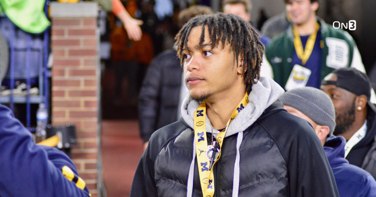 As the commitment to recruiting the state of Ohio is transparent for the #Michigan coaching staff, we take a look at five marquee targets the Wolverines could pull from enemy territory. #GoBlue (On3+) on3.com/teams/michigan…