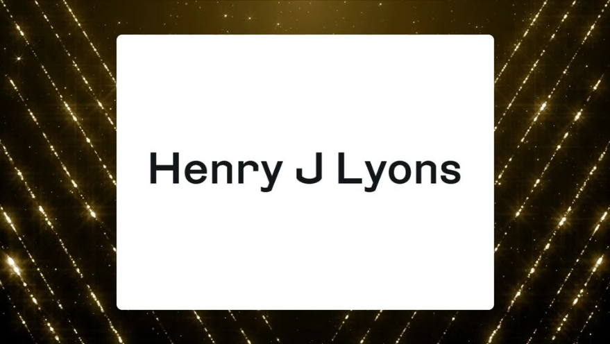 Well done to @henryjlyons on winning the Architectural Practice of the Year award! #BuildingoftheYearlE Sponsored by Walls