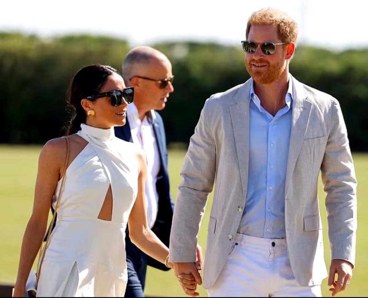 My American ROYALS looking hot as fuck 🔥🔥

#DuchessMeghan #PrinceHarry #HarryandMeghan.