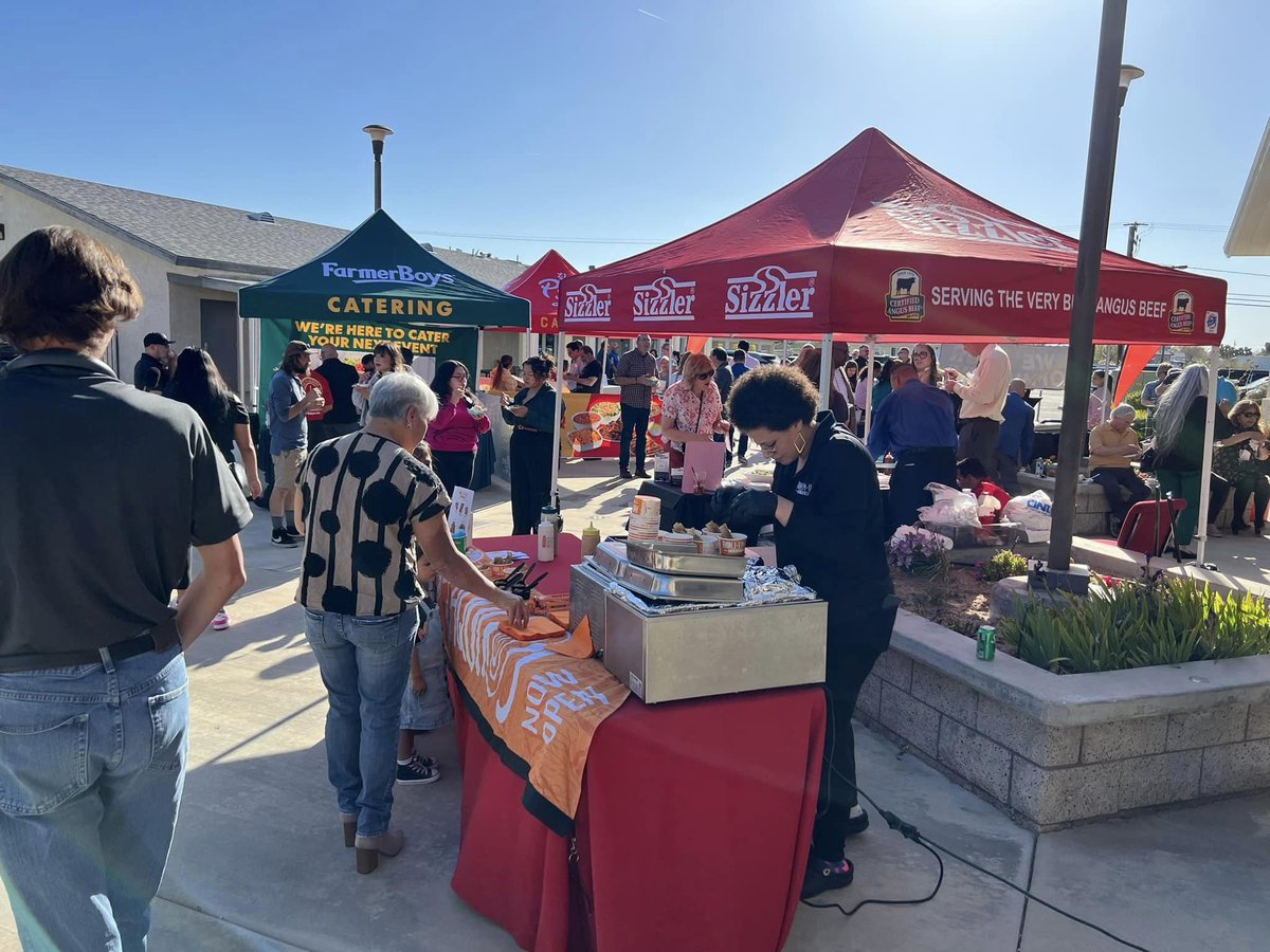 My office was pleased to sponsor the @GHDChamber's Ignite event yesterday at Victor Valley Christian Church. 
District Director Kimberly Mesen had a blast catching these lightning talks from local experts, leaders & visionaries! ⚡ 
#ignitehighdesert2024 #HighDesert #Victorville